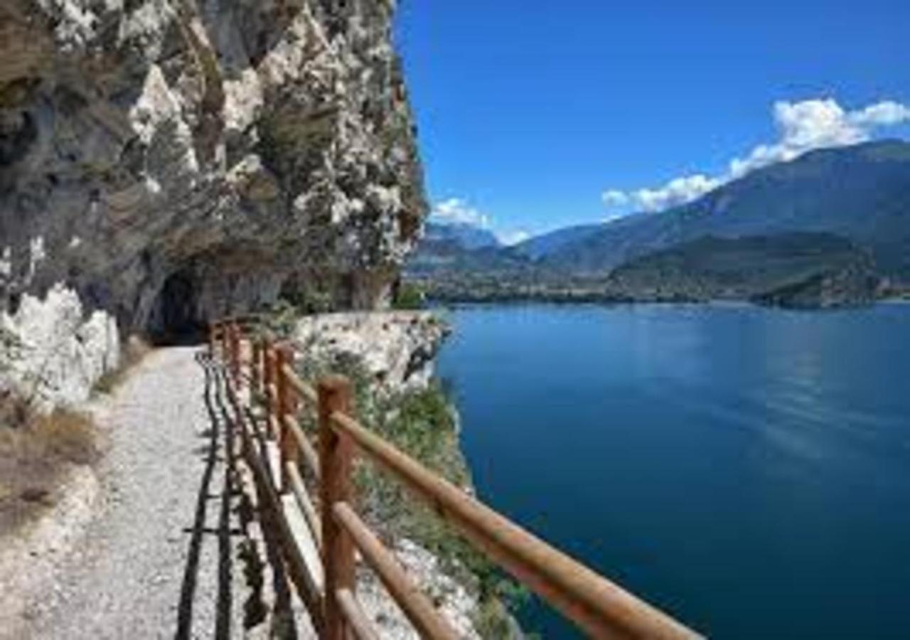 Appartement Casa Zanoni à Torbole Sul Garda Extérieur photo